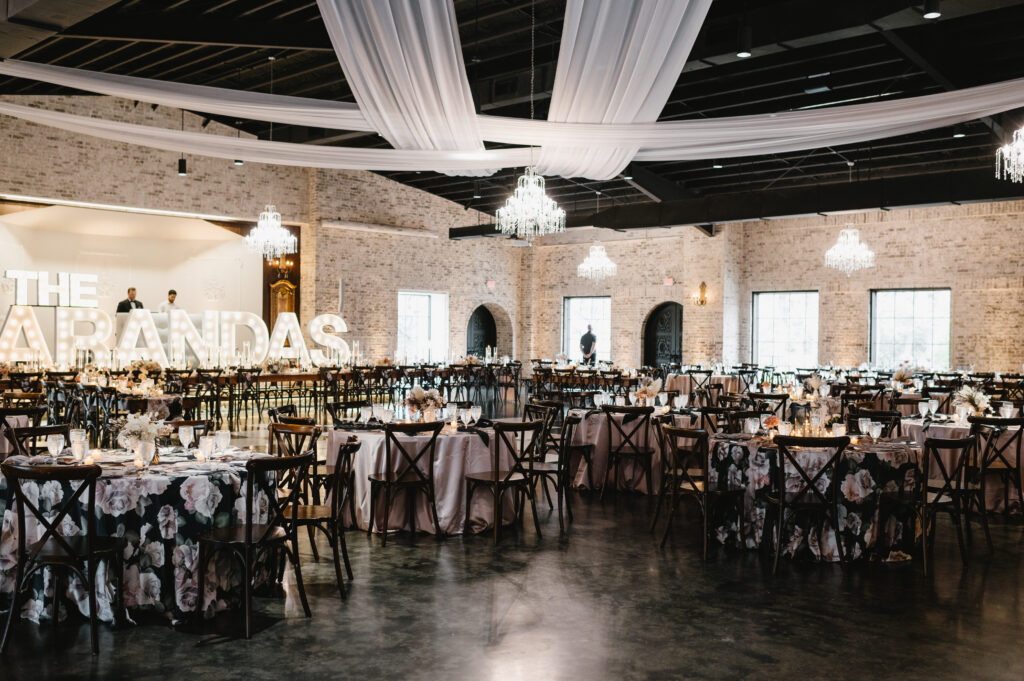 Wedding venue near Fort Worth with luxury reception and outdoor ceremony