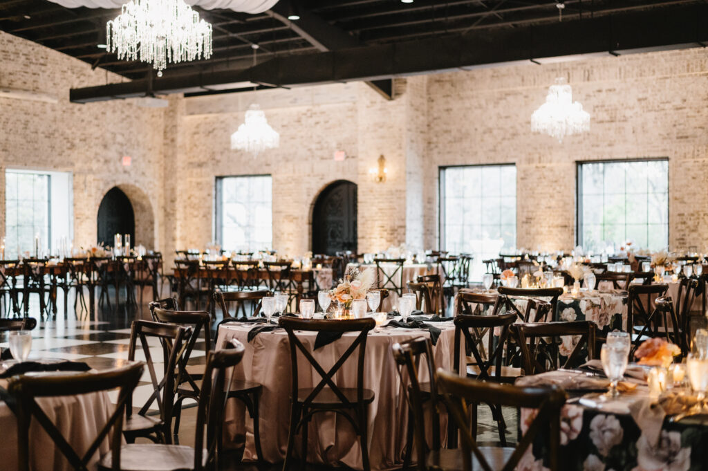 Wedding venue near Fort Worth with luxury reception and outdoor ceremony