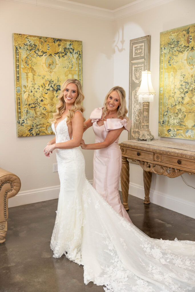 Wedding venue near Fort Worth with luxury reception and outdoor ceremony