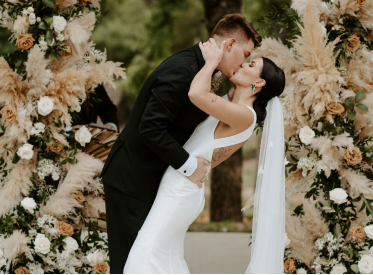 Fort Worth wedding venue with outdoor garden wedding ceremony, elegant indoor receptions