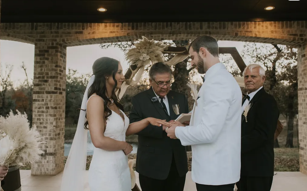 Fort Worth wedding venue with garden wedding ceremony, elegant indoor receptions