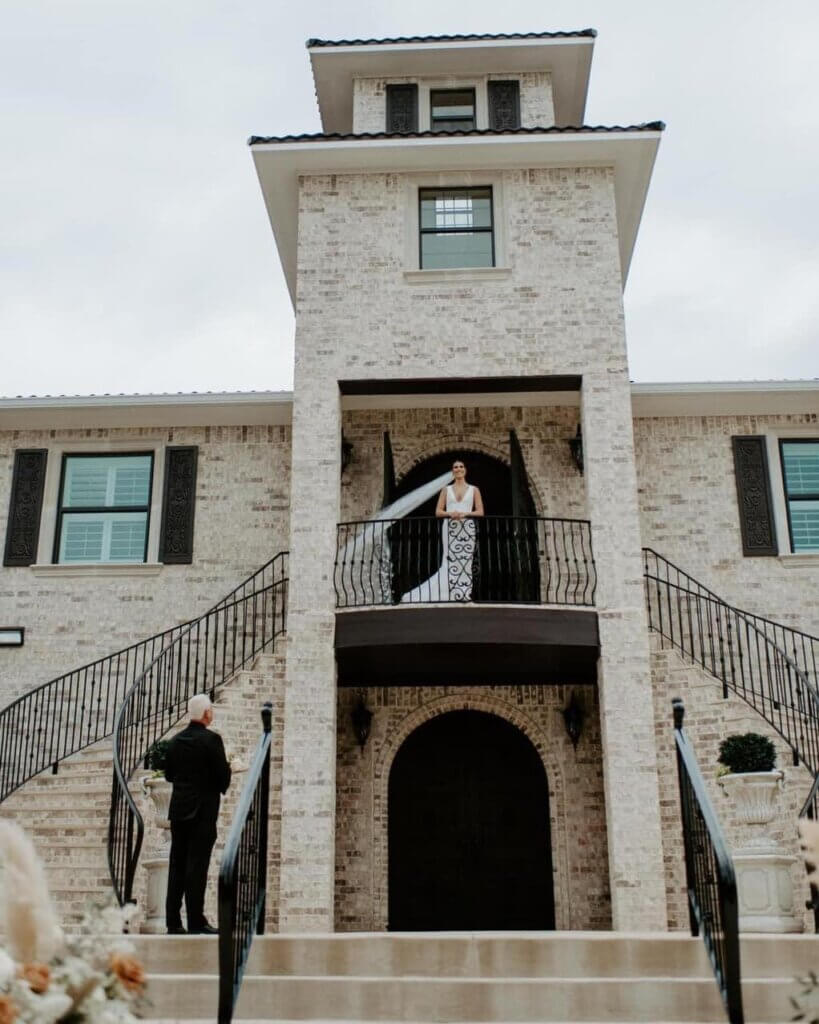 Bride and groom pose for wedding day photos at a luxury Fort Worth wedding venue