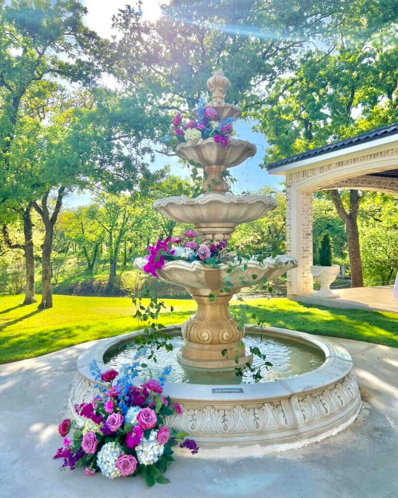 Fort Worth wedding venue with a secret garden and outdoor wedding ceremony with natural beauty